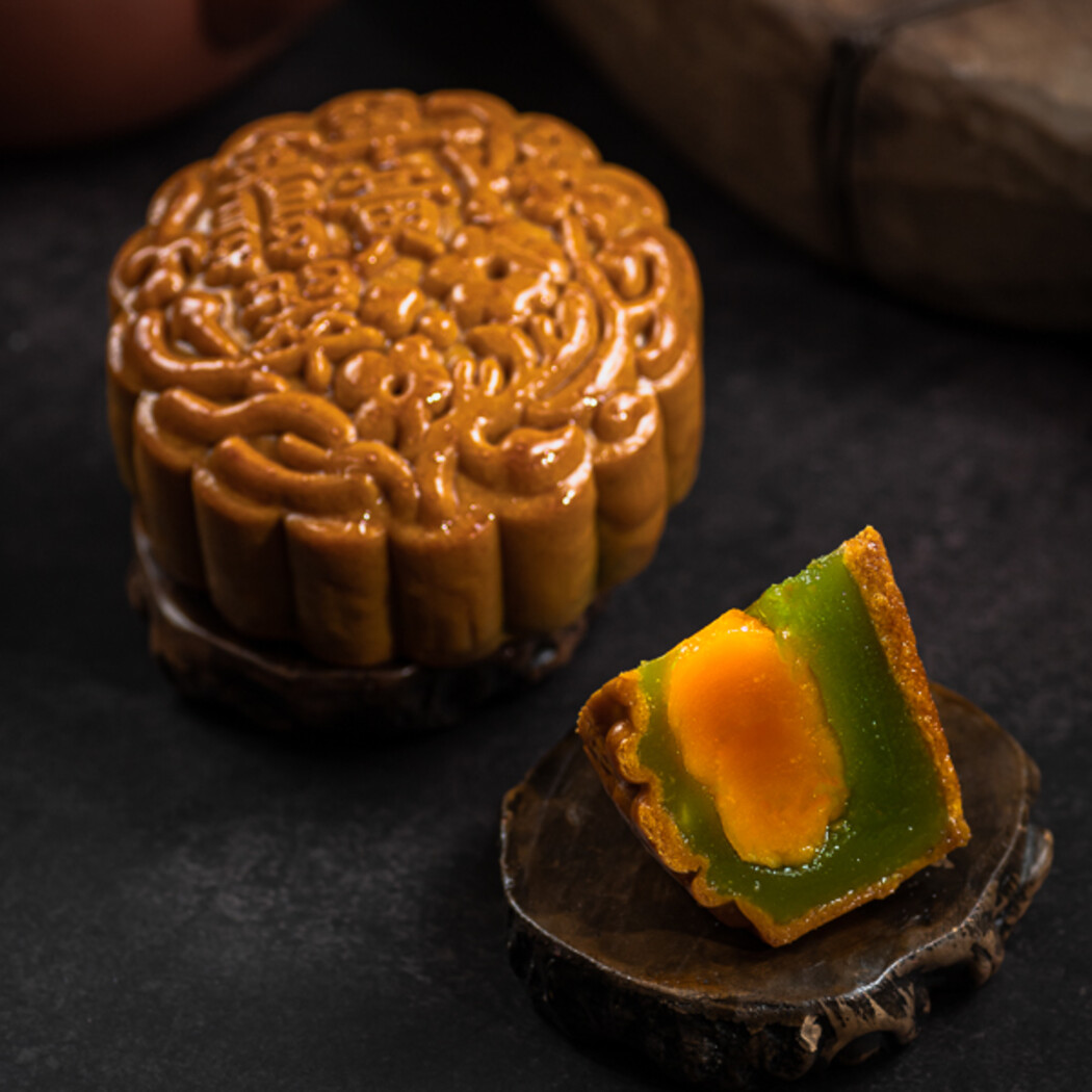 金翡翠单黄月饼 Pandan Lotus Paste Single Yolk (Mooncake)